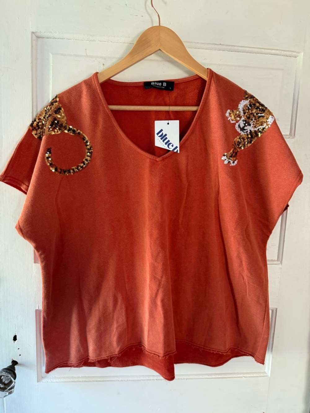 blue B Women’s Rust Sequin Leopard Sleeve V-Neck Sweatshirt
